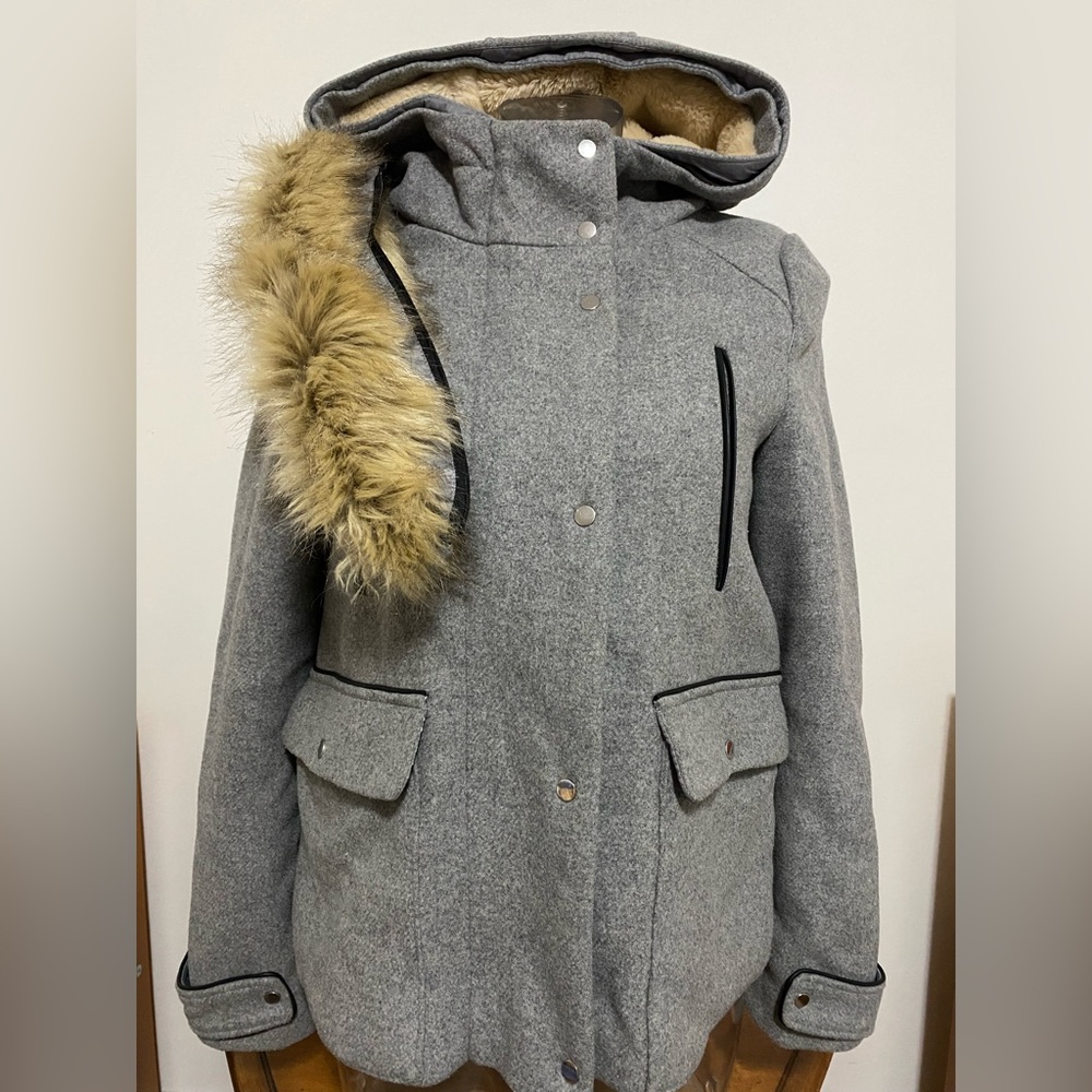 Zara Trf outerwear. Colour Grey. Size Small